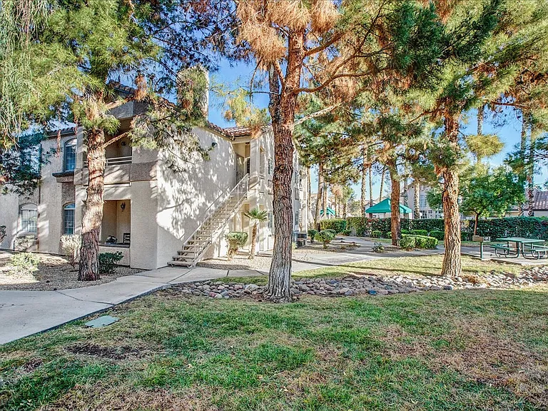75 N Valle Verde Dr #1821 — Photo 1