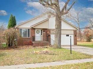 19072 Buck Ave, Brownstown, MI 48174