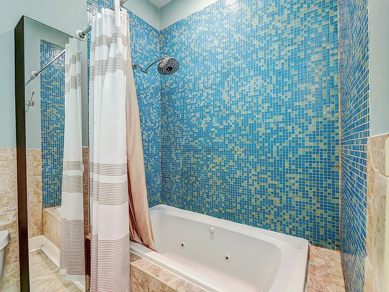 1724 Fleet St — Photo 21