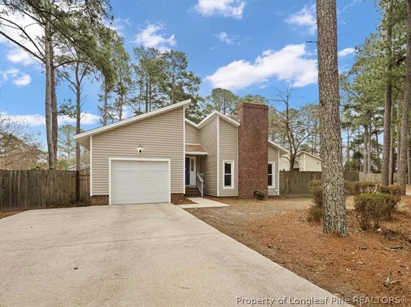 5615 Tee Ct, Hope Mills, NC 28348