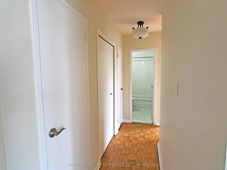 335 Lonsdale Rd #502 — Photo 9