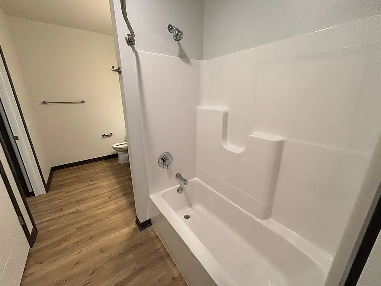 Homestead Luxury Apartments — Photo 21