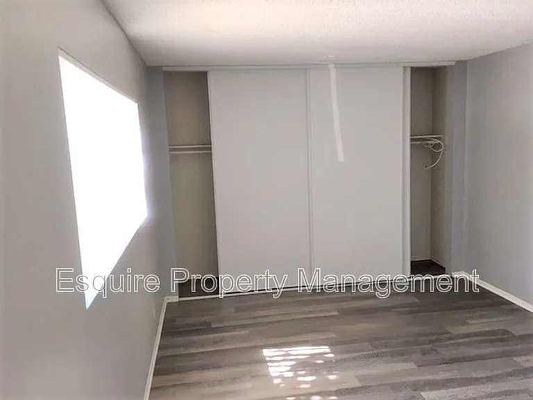 990 Ashland Ave #4 — Photo 8
