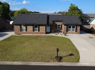 215 Horseshoe Dr, Goose Creek, SC 29445