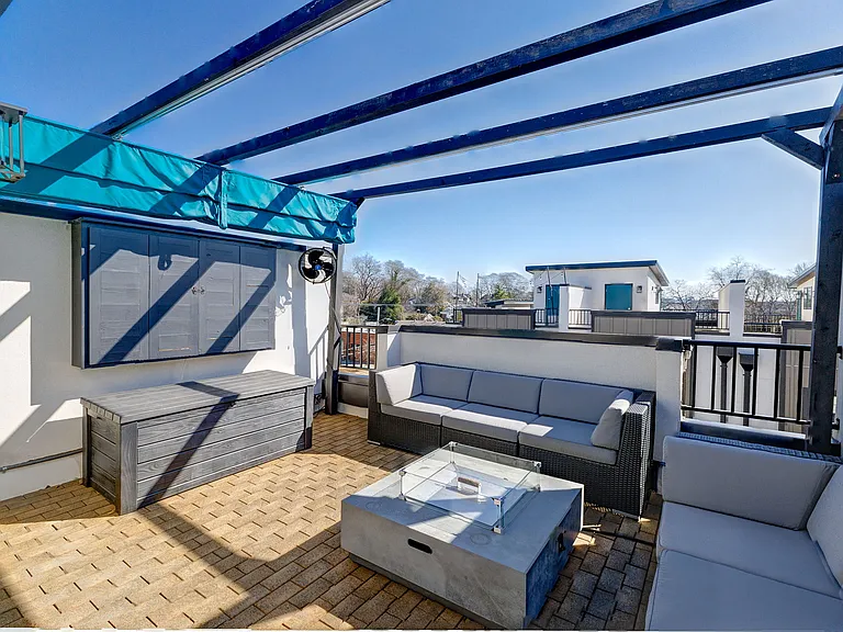 121 W Stone Ave #5 — Photo 5