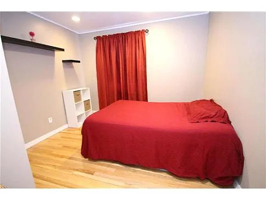 Sold by Bergen Basin Real Estate | media 90