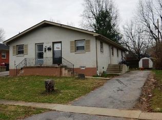 1994 Fair Oaks Dr, Lexington, KY 40504