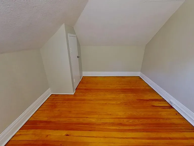 100 Ryckman Ave #2R — Photo 7