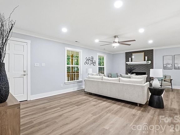 5th image of 10417 Cairnsmore Pl