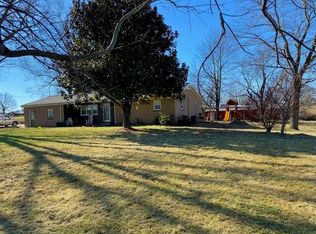 1833 S Bracher Rd, Boonville, IN 47601