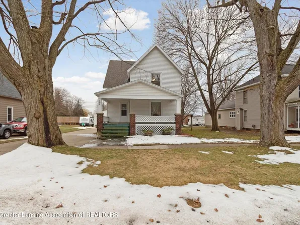 109 W Hall St, Shepherd, MI 48883