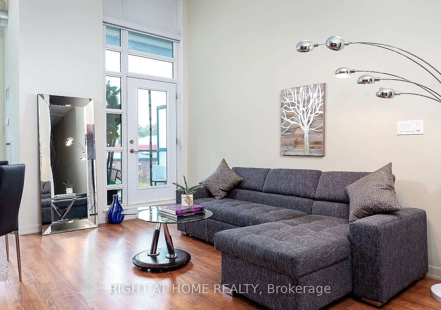 2 bed, $3,800 — Photo 4