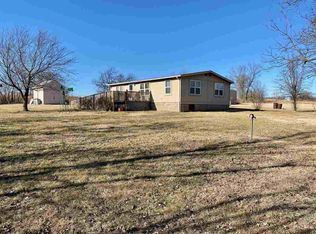 14946 142nd Rd, Winfield, KS 67156