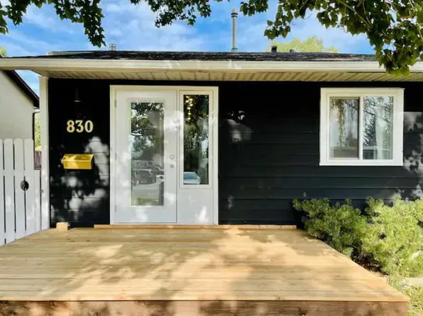830 Columbia Blvd W, Lethbridge, AB T1K 5A5