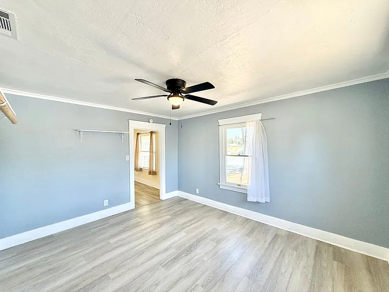 41861 Acacia Ave — Photo 8