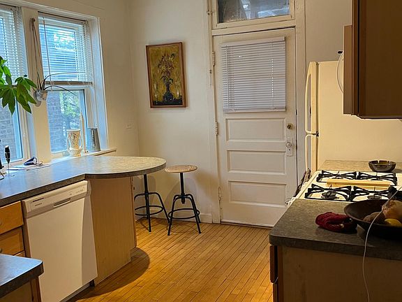 3rd image of 5509 N Paulina St APT 2