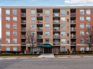 32 Tannery St #404, Mississauga, ON L5M 6T6