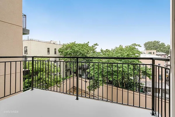 Rented by Metropolitan Property Group | media 26