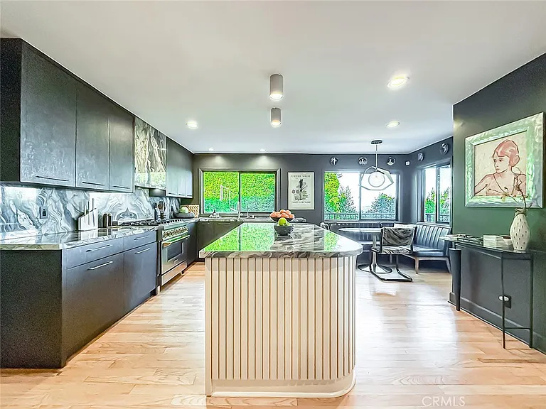 130 Dapplegray Rd — Photo 10