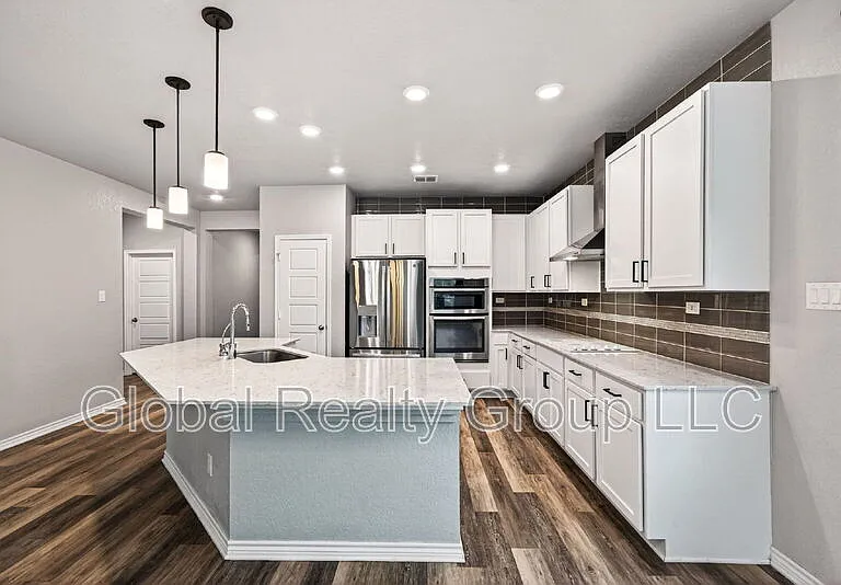 4610 Sebastian Oak — Photo 23