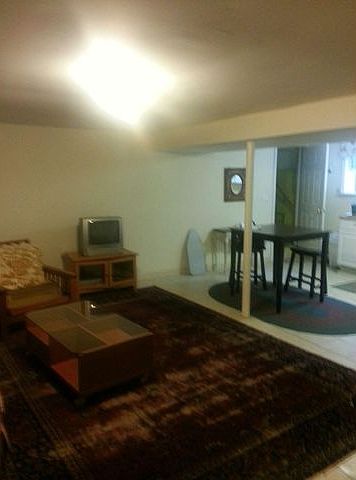 2nd image of 1 Wilshire Dr