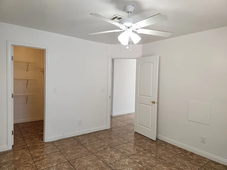 6556 Bradford Ln — Photo 23