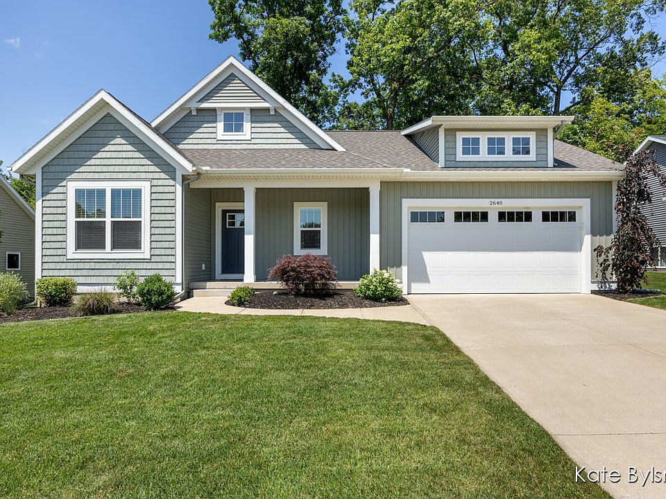 1st image of 2640 Stockwood Dr NE