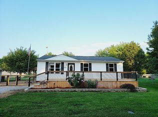 210 Missouri Ave, South Roxana, IL 62087