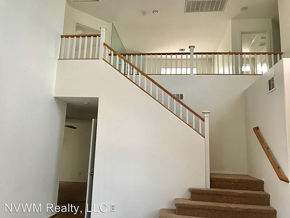 4th image of 2429 Avenida Familia