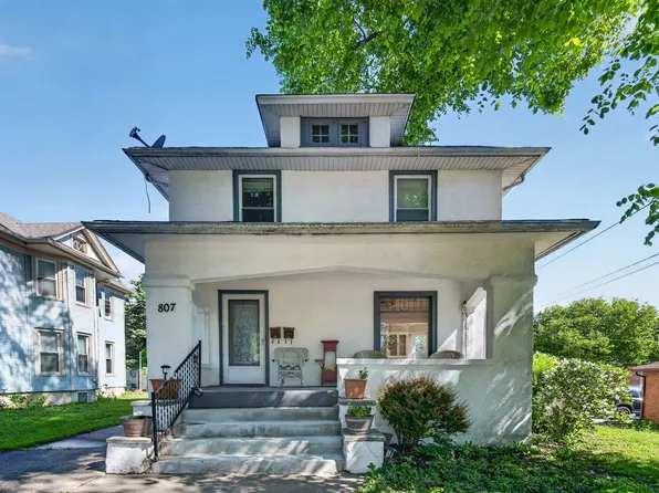 807 Farragut Pl, Joliet, IL 60435