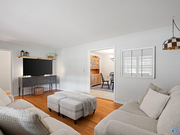 5th image of 115 Jackson Ave