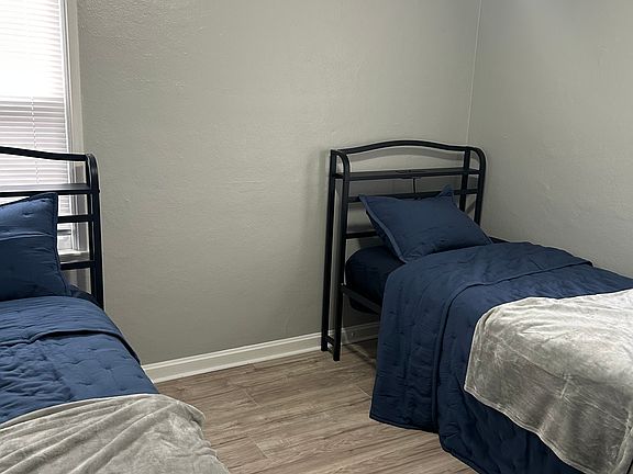 5th image of 5613 Sunbury Ave