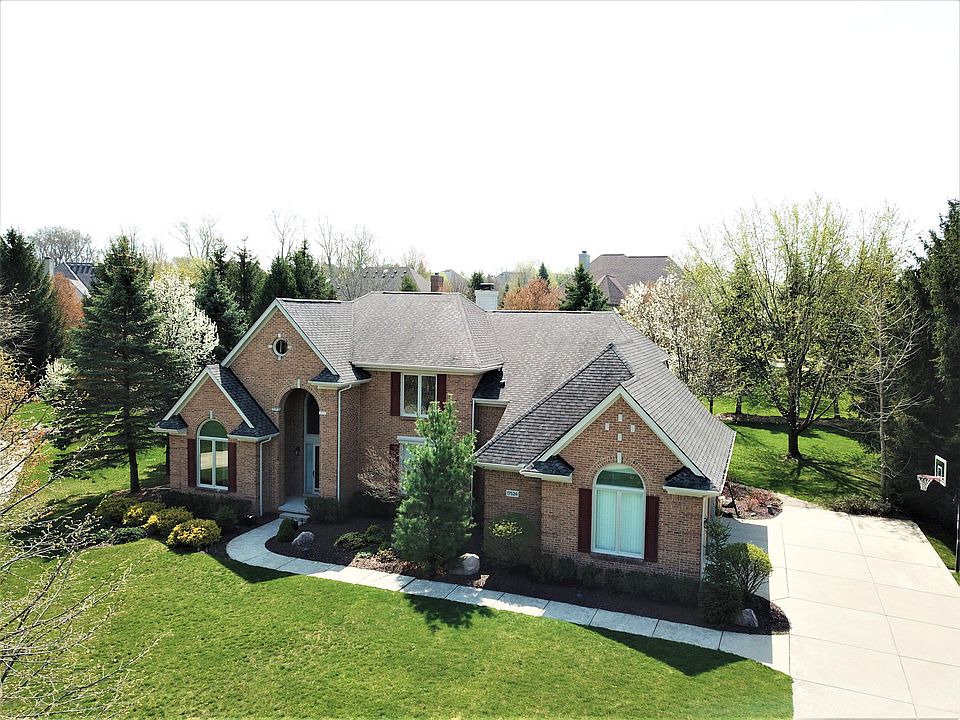 1st image of 17524 Rolling Woods Cir