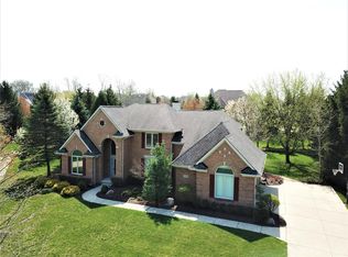 17524 Rolling Woods Cir, Northville, MI