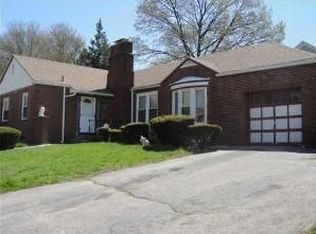 140 Edgehill Rd, Providence, RI 02906