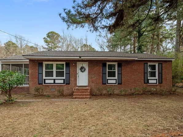 110 Moore Rd, Greenville, NC 27834