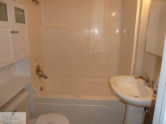 5th image of 3247 E Birch Row Dr