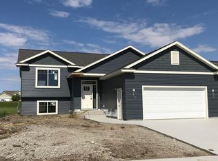 707 5th Ave NW, Dodge Center, MN 55927