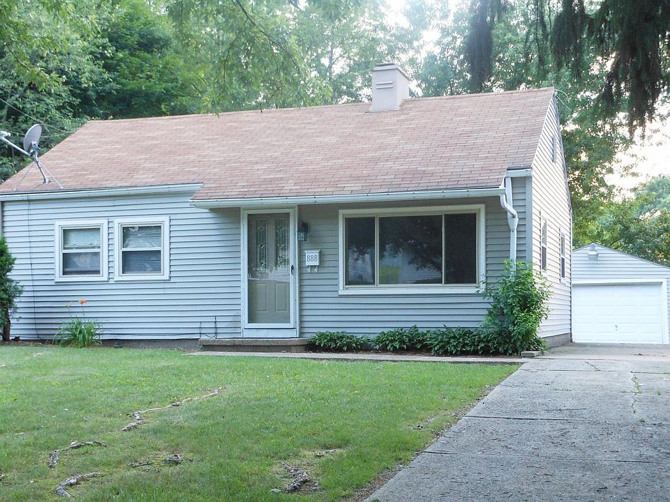 1st image of 888 Cree Ave