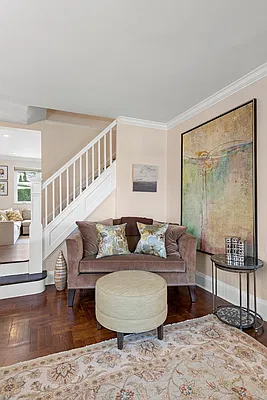 Sold by Nest Seekers International | media 10