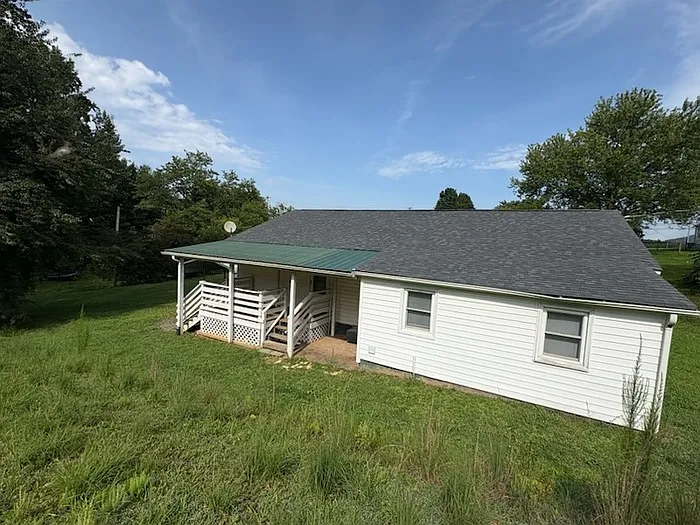 604 Enola Rd — Photo 4
