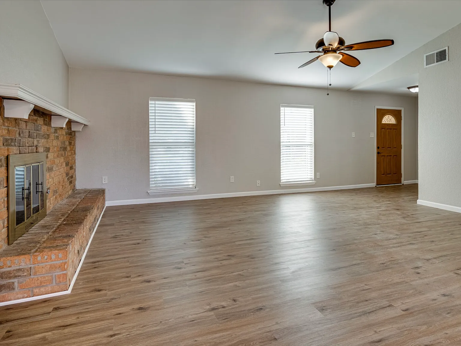 3 bed, 1488 sqft, $2,500 — Photo 4