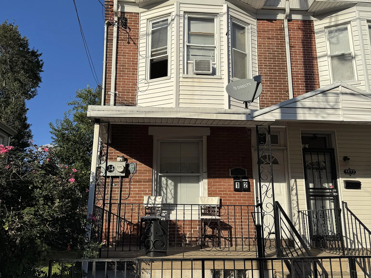 1671 Margaret Street - 1 — Photo 2