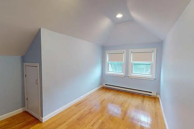 Lake St — Photo 21