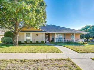 211 Brandon Way, Red Oak, TX 75154