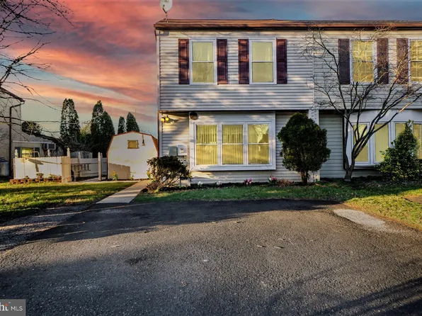 187 Redwood Dr, Quakertown, PA 18951