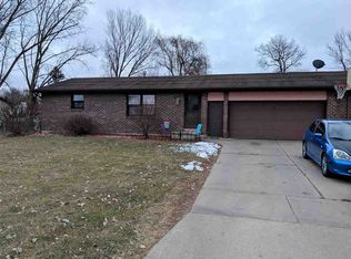 894 Cutty Sark Rd, Green Bay, WI 54303