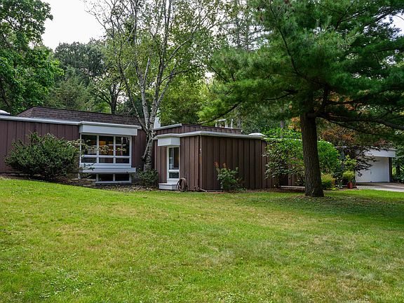 4th image of 5921 Thorstrand Rd