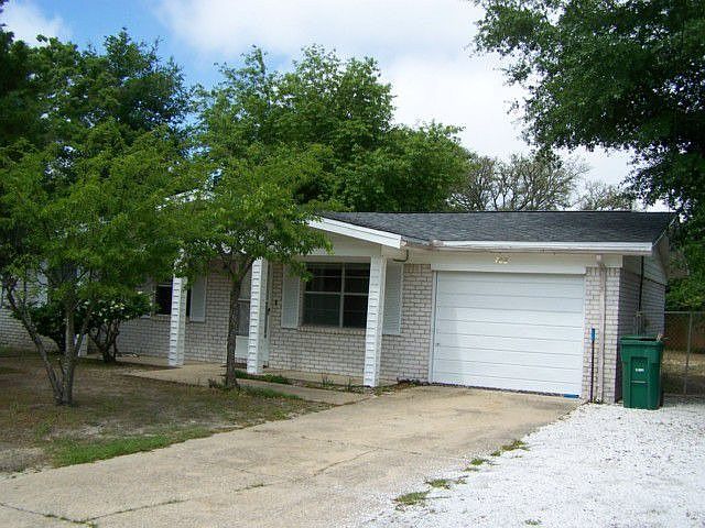 1st image of 708 Oaklawn St