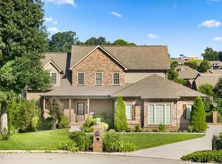 670 Yellowstone Ln, Lenoir City, TN 37771